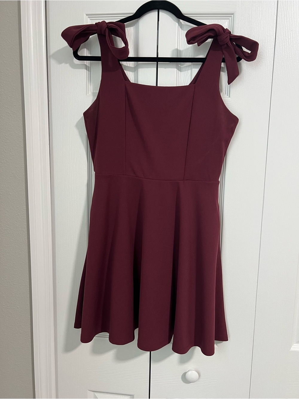 Tie-Shoulder Skater Dress in Burgundy with pockets